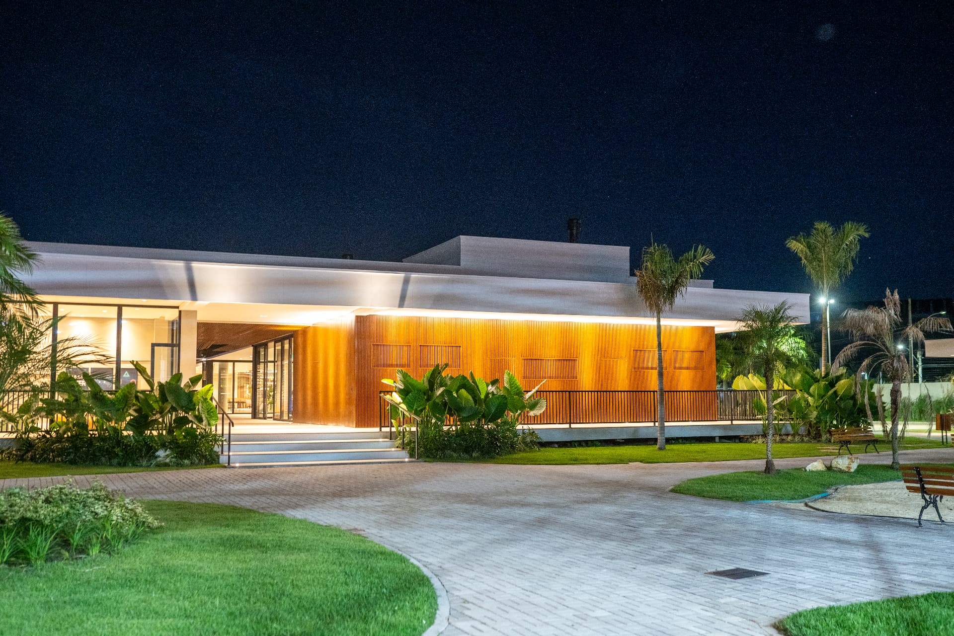 O clube Monte Carlo à noite